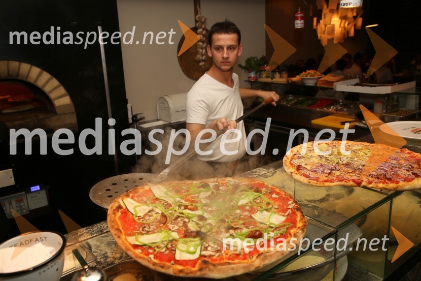 Seviljski brivec peče pico