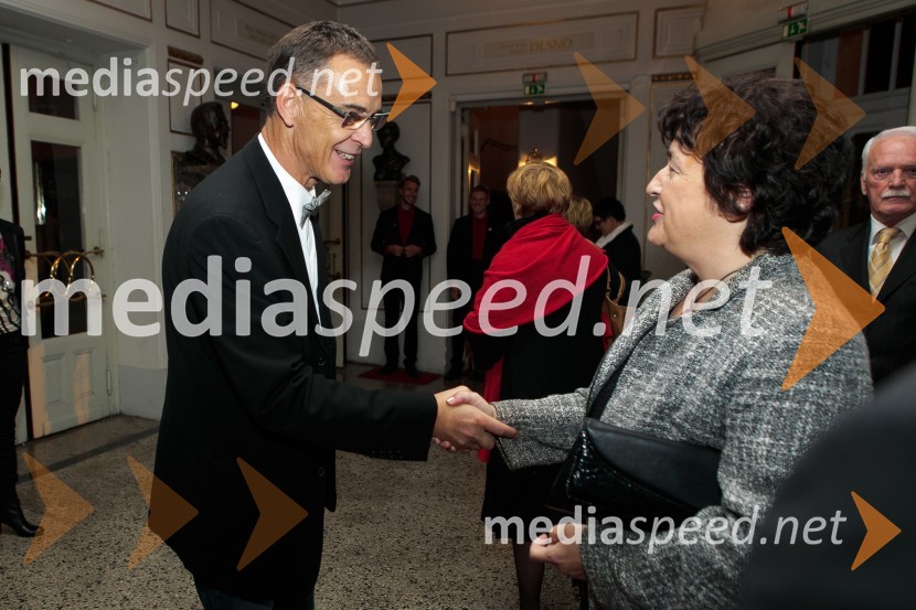   Igor  Samobor, igralec, ravnatelj SNG Drama Ljubljana; mag. Julijana Bizjak Mlakar, ministrica za kulturoEvropa, premiera predstave Vinka Möderndorferja