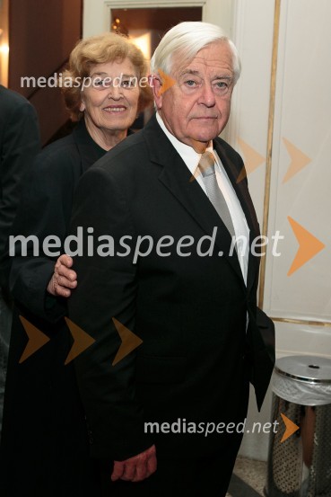  Štefka Kučan;  Milan Kučan, nekdanji predsednik Republike SlovenijeEvropa, premiera predstave Vinka Möderndorferja