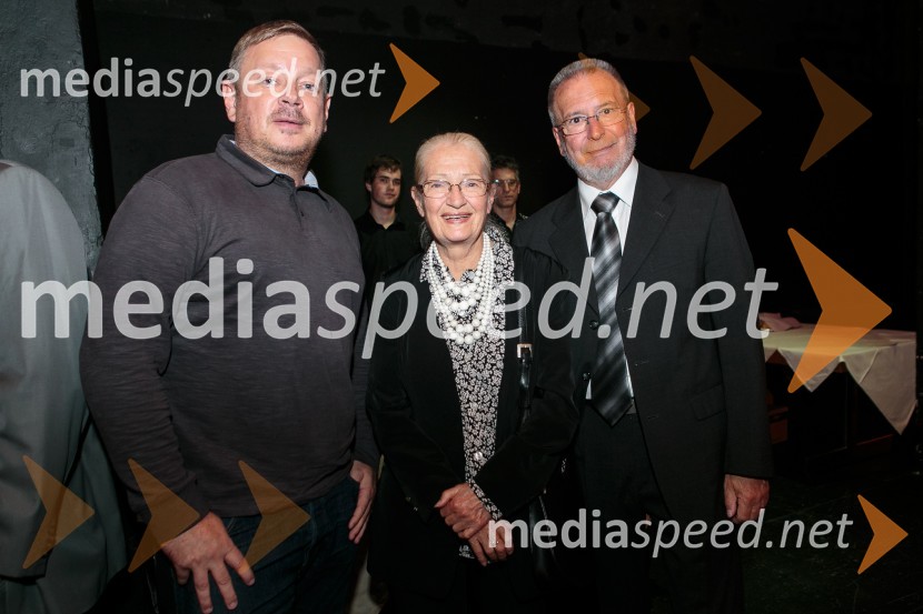  Robert Waltl, direktor, Mini teater;  Barbara Berce;  Aleš Jan, radijski producentEvropa, premiera predstave Vinka Möderndorferja