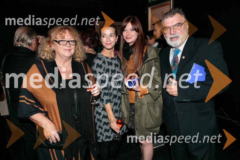  Alenka Cilenšek, igralka;  Maša Derganc, igralka;  Gaja Šijanec;  Primož Sark, novinarEvropa, premiera predstave Vinka Möderndorferja