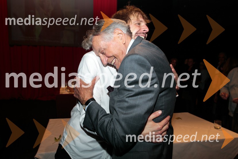  Demeter  Bitenc, igralec;  Aljaž Jovanović, igralecEvropa, premiera predstave Vinka Möderndorferja