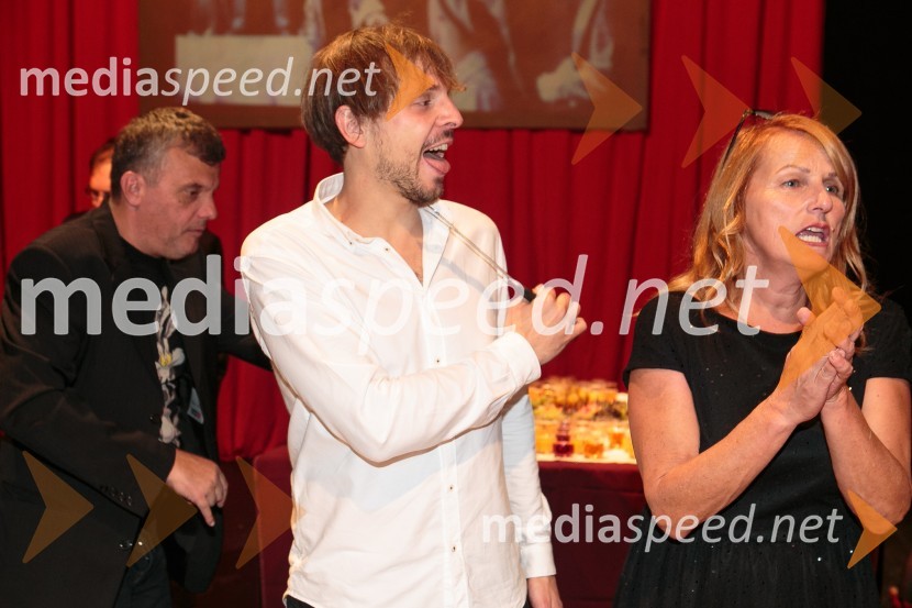  Aljaž Jovanović, igralec;  Zvezdana  Mlakar, igralkaEvropa, premiera predstave Vinka Möderndorferja