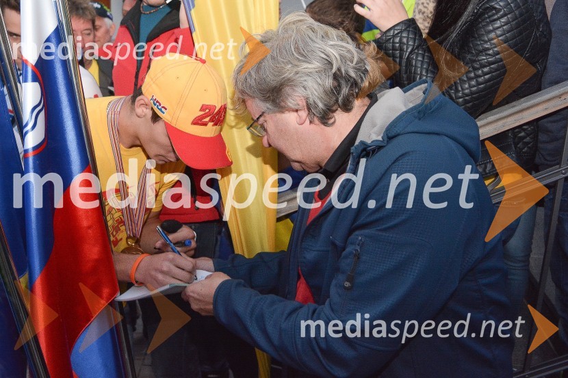 Tim Gajser, motokrosist (Motocross-Ski Gajser team);  Bojan  Sinič, direktor in glavni urednik tednika PanoramaSprejem Tima Gajserja, svetovnega prvaka v motokrosu