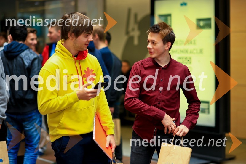 Univerza v Mariboru, sprejem za nove študente FERIUniverza v Mariboru, sprejem za nove študente FERI