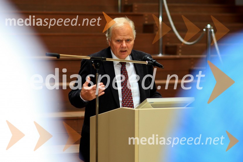 prof. dr.  Bojan Grčar, Fakulteta za elektrotehniko, računalništvo in informatiko, Univerza v MariboruUniverza v Mariboru, sprejem za nove študente FERI