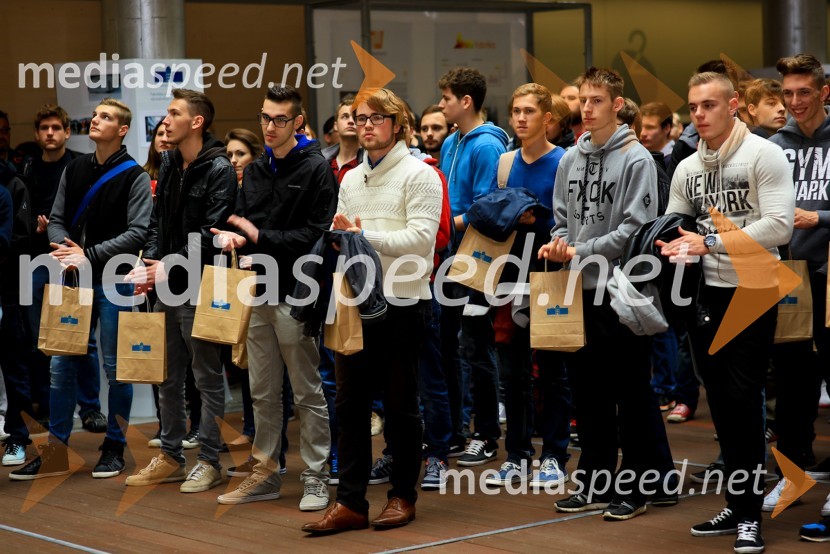 Univerza v Mariboru, sprejem za nove študente FERIUniverza v Mariboru, sprejem za nove študente FERI