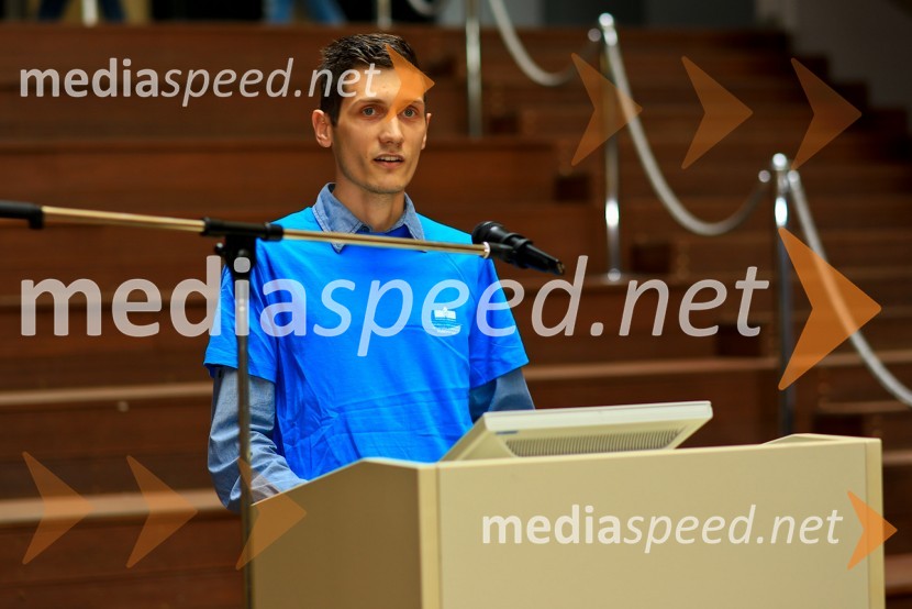 Univerza v Mariboru, sprejem za nove študente FERI