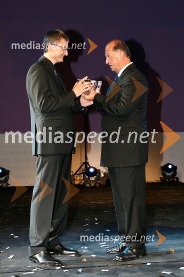 Franci Pliberšek, generalni direktor in lastnik podjetja MIK Celje in Benedikt Podergajst, župan občine VojnikOtvoritev novih poslovnih prostorov podjetja MIK Celje v Vojniku