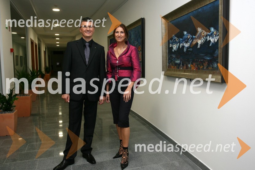 Franci Pliberšek, generalni direktor in lastnik podjetja MIK Celje in Adrijana Pliberšek – Jeram, direktorica PE okvirji MIK CeljeOtvoritev novih poslovnih prostorov podjetja MIK Celje v Vojniku