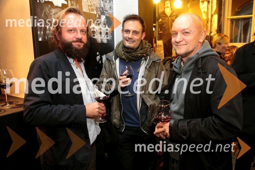  Sebastijan  Horvat, režiser;  ... ;  Iztok Kovač, direktor Zavoda EN-KNAP in umetniški vodja Centra kulture Španski borciKompleks Ristić, premiera SMG