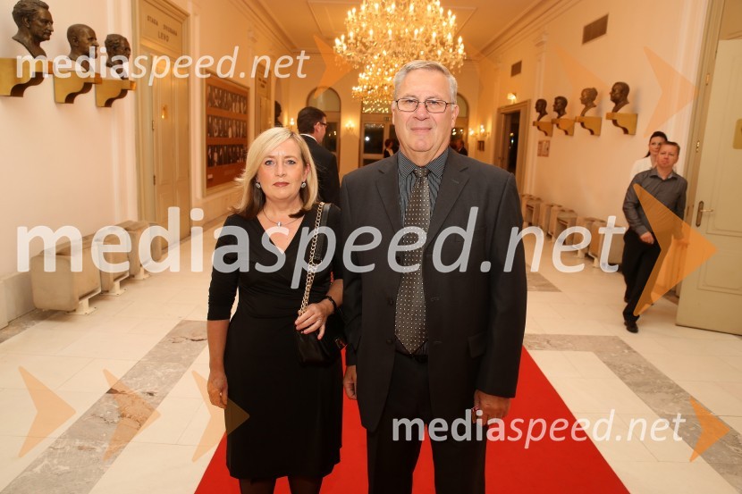  Bojana Razdevšek;  Milan Razdevšek, Zavod za turizem MariborSeviljski brivec, premiera opere