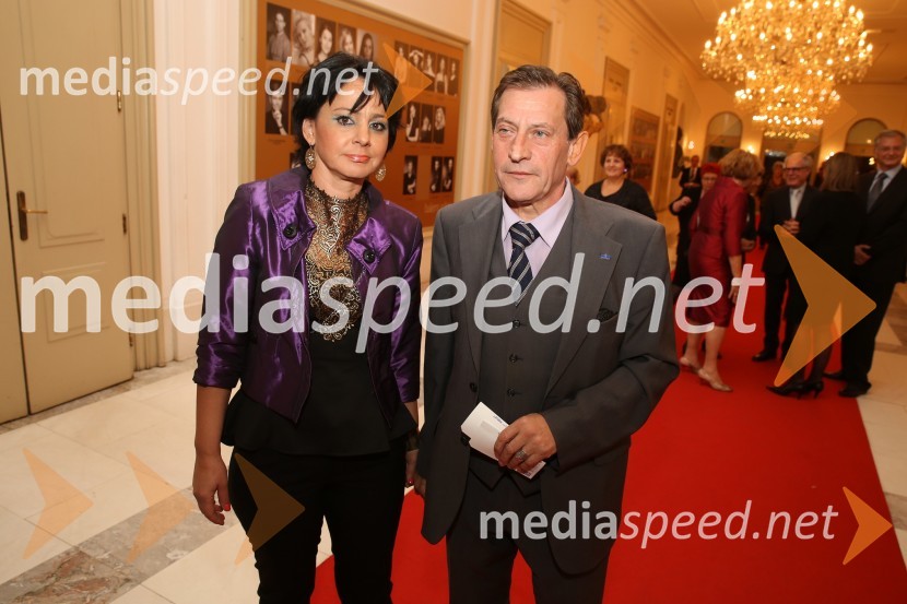  ... ;  Teodor Lorenčič, Univerza v MariboruSeviljski brivec, premiera opere