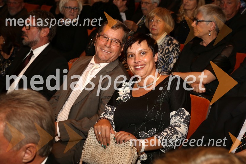  Slavko Petek, Klima Petek;  Otilija PetekSeviljski brivec, premiera opere