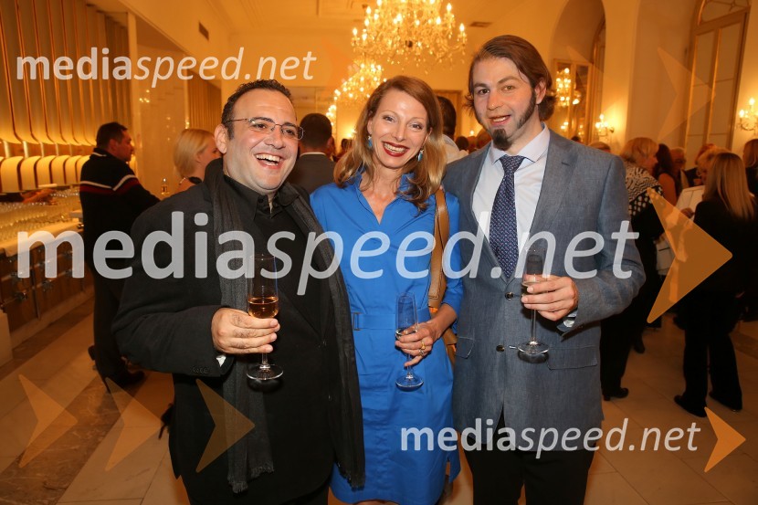  Giuseppe Esposito, operni solist;  Nataša  Matješec Rošker,  igralka;  Jure Počkaj, operni solistSeviljski brivec, premiera opere