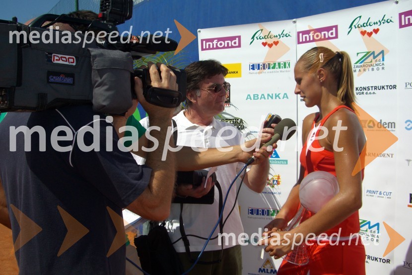 Zoran Milovanovič, urednik športa na Radiu Maribor in Polona Hercog, tenisačicaPolona Hercog, tenisačica