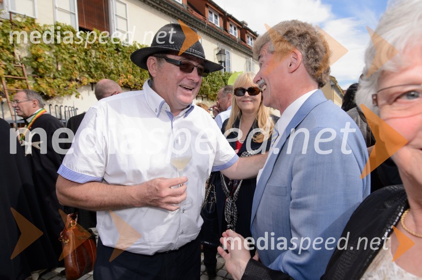 dr. Andrej Fištravec, župan, Mestna občina Maribor;  ... Trgatev Stare trte 2015
