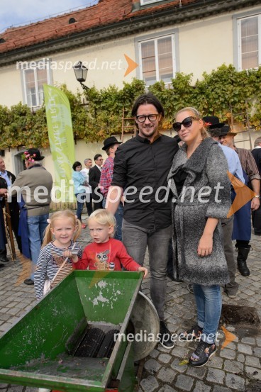  Boštjan Klun, Klun komunikacije;  Ana Klun, Klun komunikacijeTrgatev Stare trte 2015