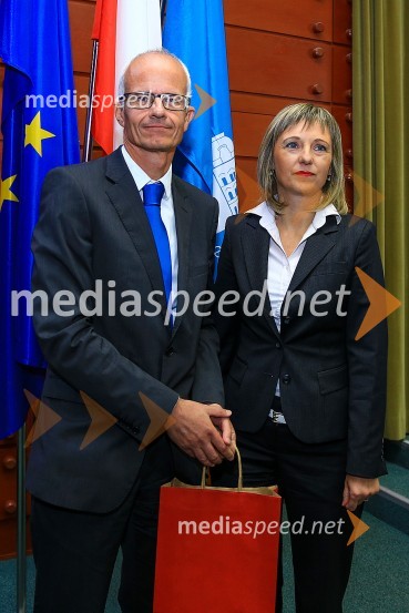 prof. dr. Miroslav Premrov, dekan, Fakulteta za gradbeništvo, Univerza v Mariboru;  ... 20. obletnica Fakultete za gradbeništvo, prometno inženirstvo in arhitekturo Maribor