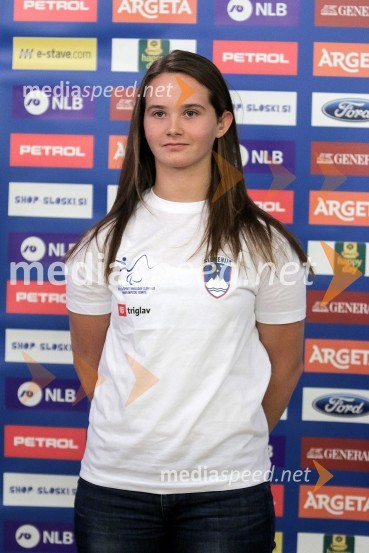  Anja  Drev  , paraolimpijkaPredstavitev smučarskih reprezentanc