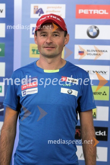  Matej Oblak , trenerPredstavitev smučarskih reprezentanc