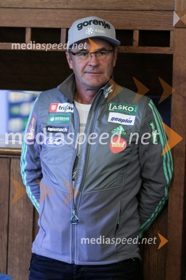  Stane  Baloh, glavni trener smučarskih skakalkPredstavitev smučarskih reprezentanc