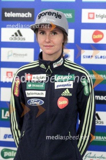  Katja Požun, smučarska skakalkaPredstavitev smučarskih reprezentanc