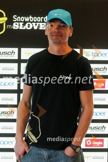  Izidor  Šušteršič, deskar na sneguPredstavitev smučarskih reprezentanc