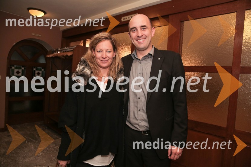  Urška Hrovat, nekdanja smučarka;  ... Predstavitev smučarskih reprezentanc