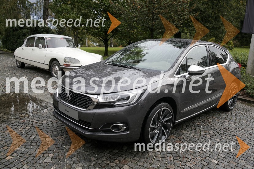 Vozilo DSNovinarska konferenca ob 60.obletnici avtomobila DS iz leta 1955