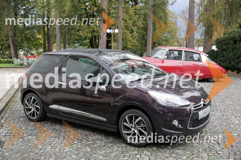 Vozilo DSNovinarska konferenca ob 60.obletnici avtomobila DS iz leta 1955