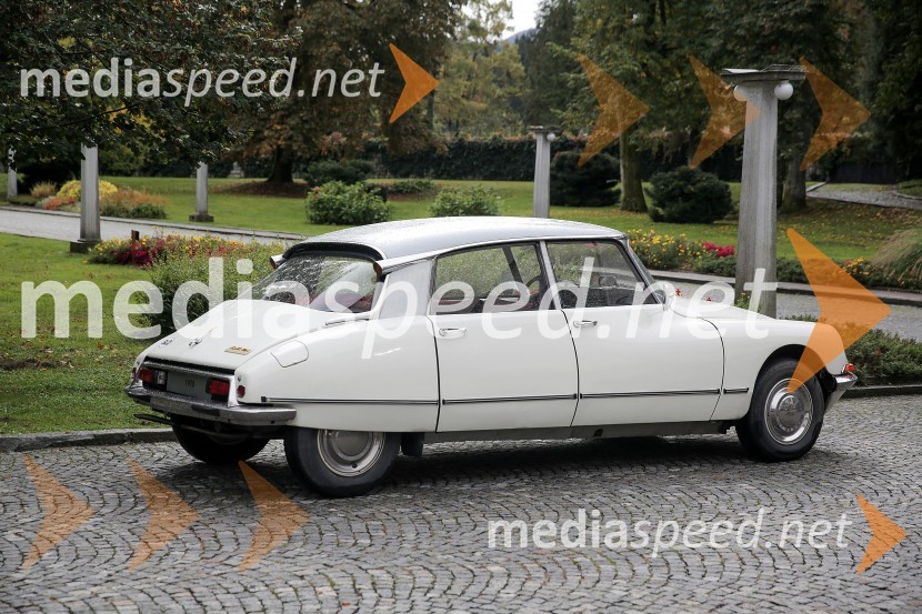 Vozilo DSNovinarska konferenca ob 60.obletnici avtomobila DS iz leta 1955