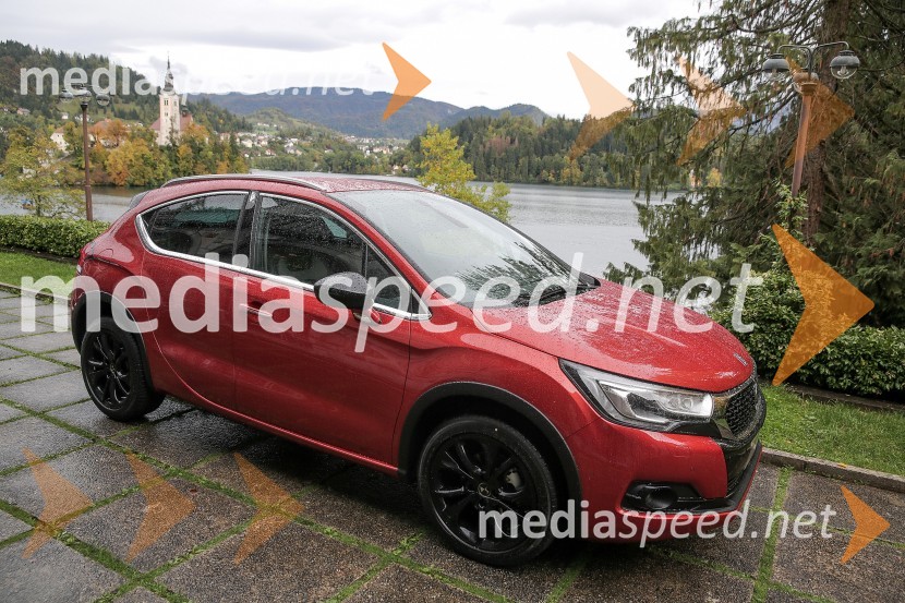 Vozilo DSNovinarska konferenca ob 60.obletnici avtomobila DS iz leta 1955