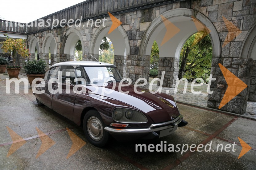 Vozilo DSNovinarska konferenca ob 60.obletnici avtomobila DS iz leta 1955