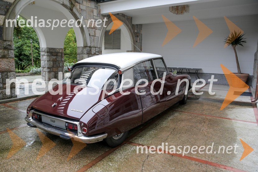 Vozilo DSNovinarska konferenca ob 60.obletnici avtomobila DS iz leta 1955