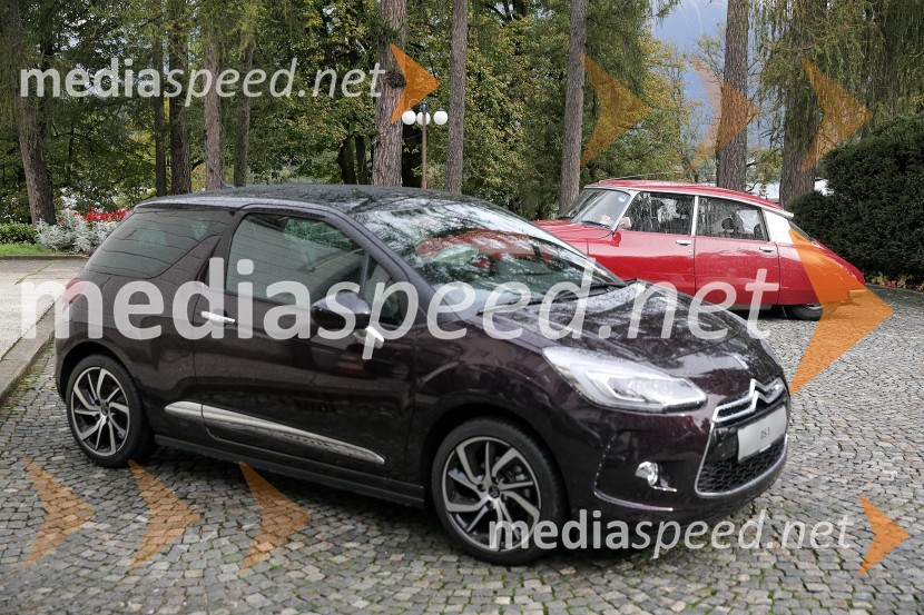 Vozilo DSNovinarska konferenca ob 60.obletnici avtomobila DS iz leta 1955