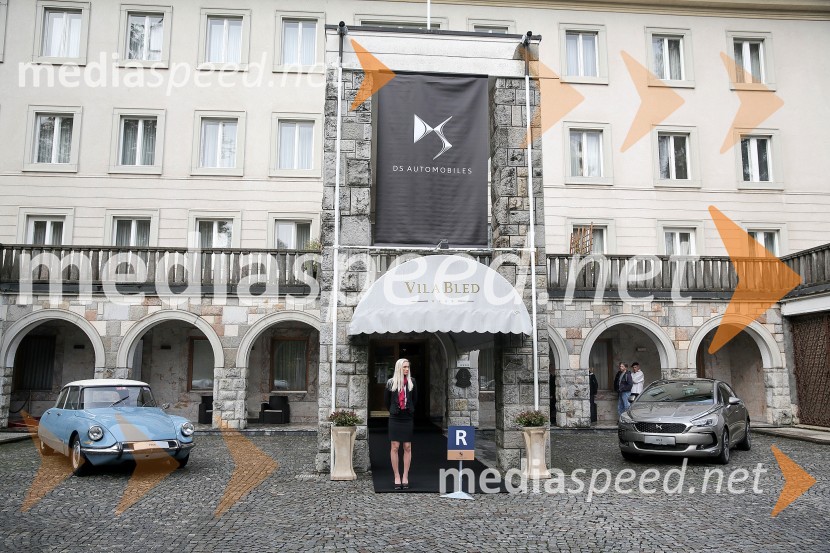 Vozilo DSNovinarska konferenca ob 60.obletnici avtomobila DS iz leta 1955