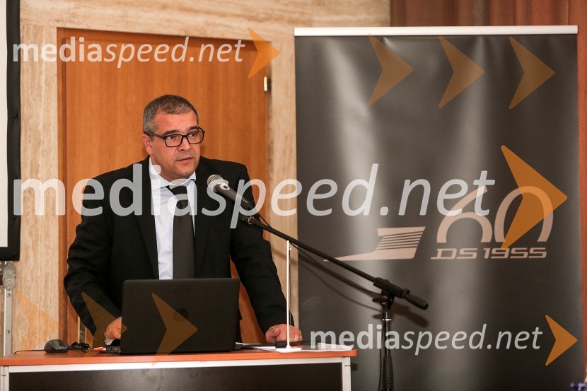  Jožko  Tomšič, generalni direktor za Citroen in DSNovinarska konferenca ob 60.obletnici avtomobila DS iz leta 1955