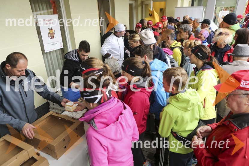 Očistimo naše gore, zaključek akcije Zavarovalnice TriglavOčistimo naše gore, zaključek akcije Zavarovalnice Triglav