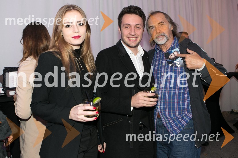  Hana  Brvar;  Alex Volasko, pevec;  Dragan  Bulič, glasbeni urednikSoba 102 praznovala 1. rojstni dan