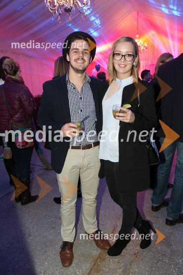 Soba 102 praznovala 1. rojstni dan