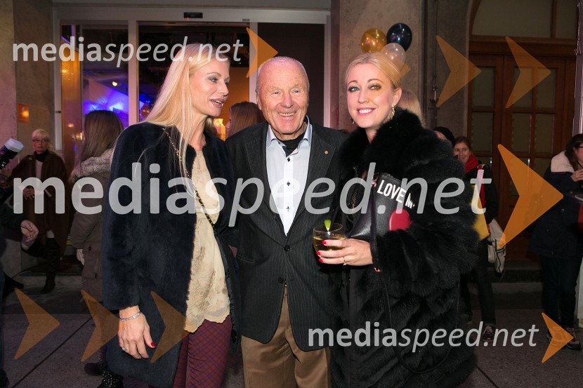  Petja Zupančič, arhitektka;  Božo Dimnik, lobist in poslovnež, častni konzul Hrvaške;  Tadeja   Matjaž Soba 102 praznovala 1. rojstni dan