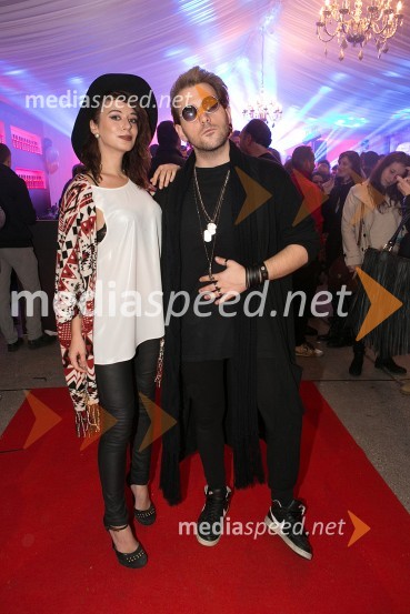  Selma Špendl, modna blogerka;  Lucas Alexander, novinarSoba 102 praznovala 1. rojstni dan