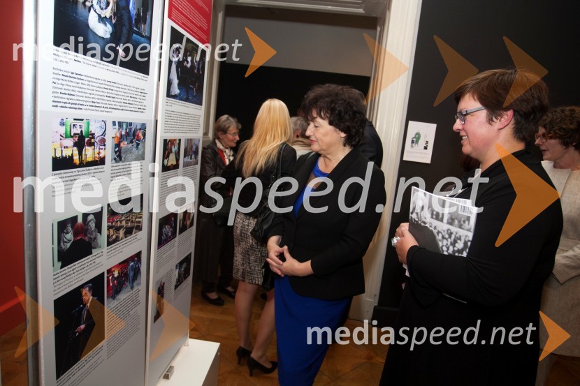 mag. Julijana Bizjak Mlakar, ministrica za kulturo; dr. Aleksandra  Berberih Slana, direktorica Muzeja narodne osvoboditve Maribor50. Borštnikovo srečanje, otvoritev razstave in festivala