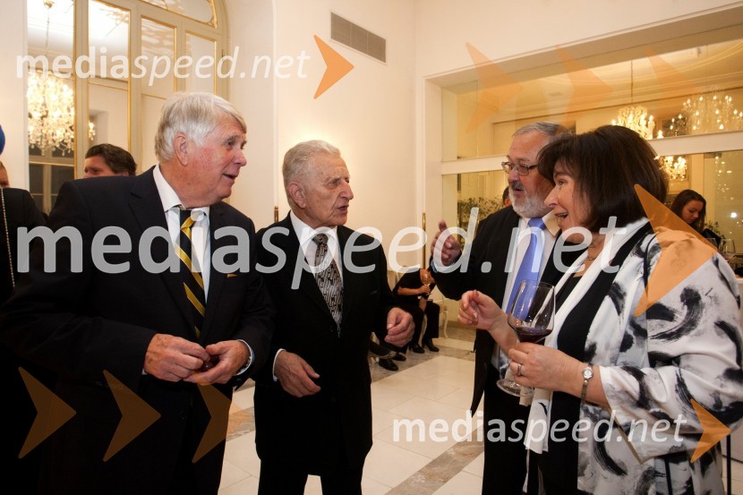 prim. prof. dr. Erih Tetičkovič, nevrolog, Oddelek za nevrološke bolezni UKC Maribor;  Marjan Bačko, gledališki igralec; prof. dr. Igor Tičar, rektor, Univerza v Mariboru;  Jolanda Tičar50. Borštnikovo srečanje, otvoritev razstave in festivala