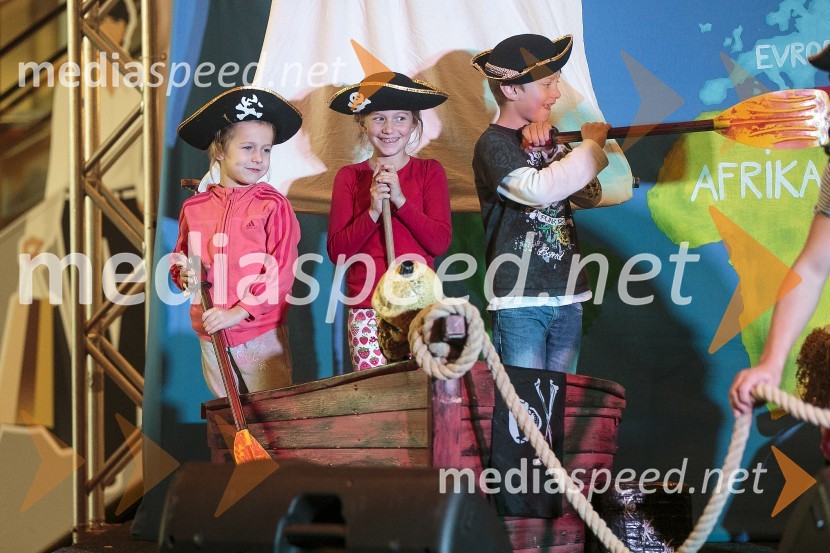 Otroška predstava PIKA NOGAVIČKA in potovanje na otok zakladovPlanet Tuš fest Kranj