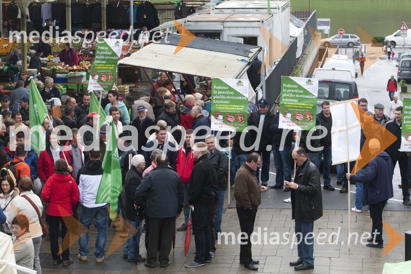 Protest kmetov na mariborski tržnici