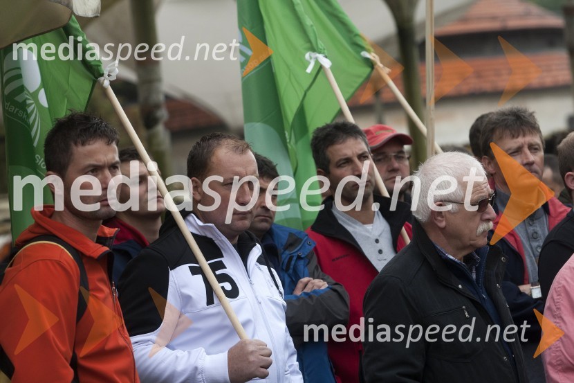 Protest kmetov na mariborski tržnici