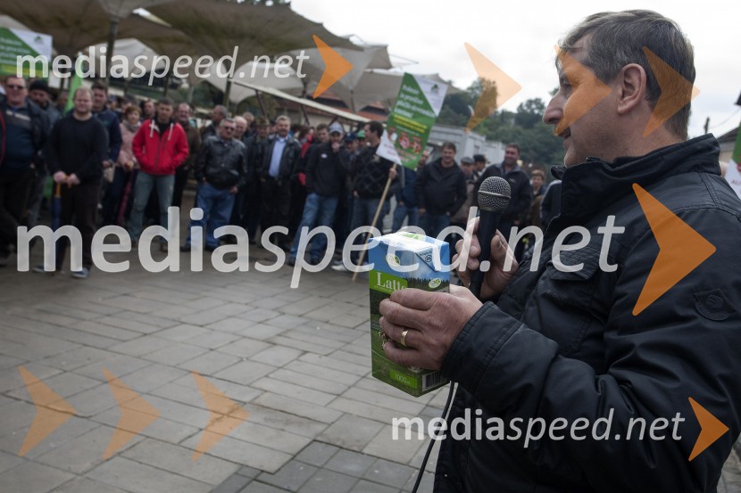 Protest kmetov na mariborski tržnici