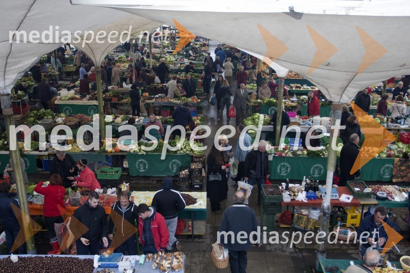 Protest kmetov na mariborski tržnici